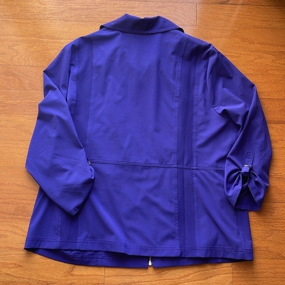 Chico’s ZENERGY
Neema Solid Dobby Detail Jacket Size 3 U.S. Size 16/18 - Picture 3 of 7